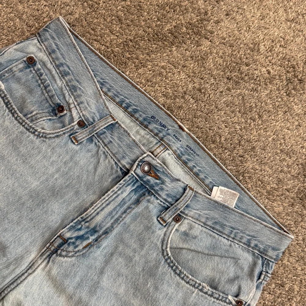 Old Navy | Light Blue Straight Jeans Size 34x34 **Ripped